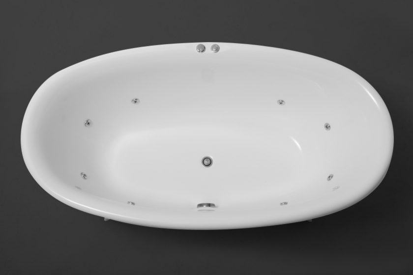 Savannah 1800 Oval Freestanding Spa Australia